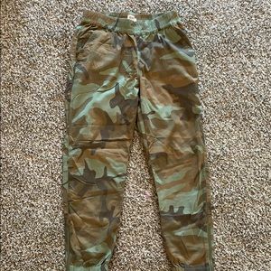 Woman’s Levi Pants